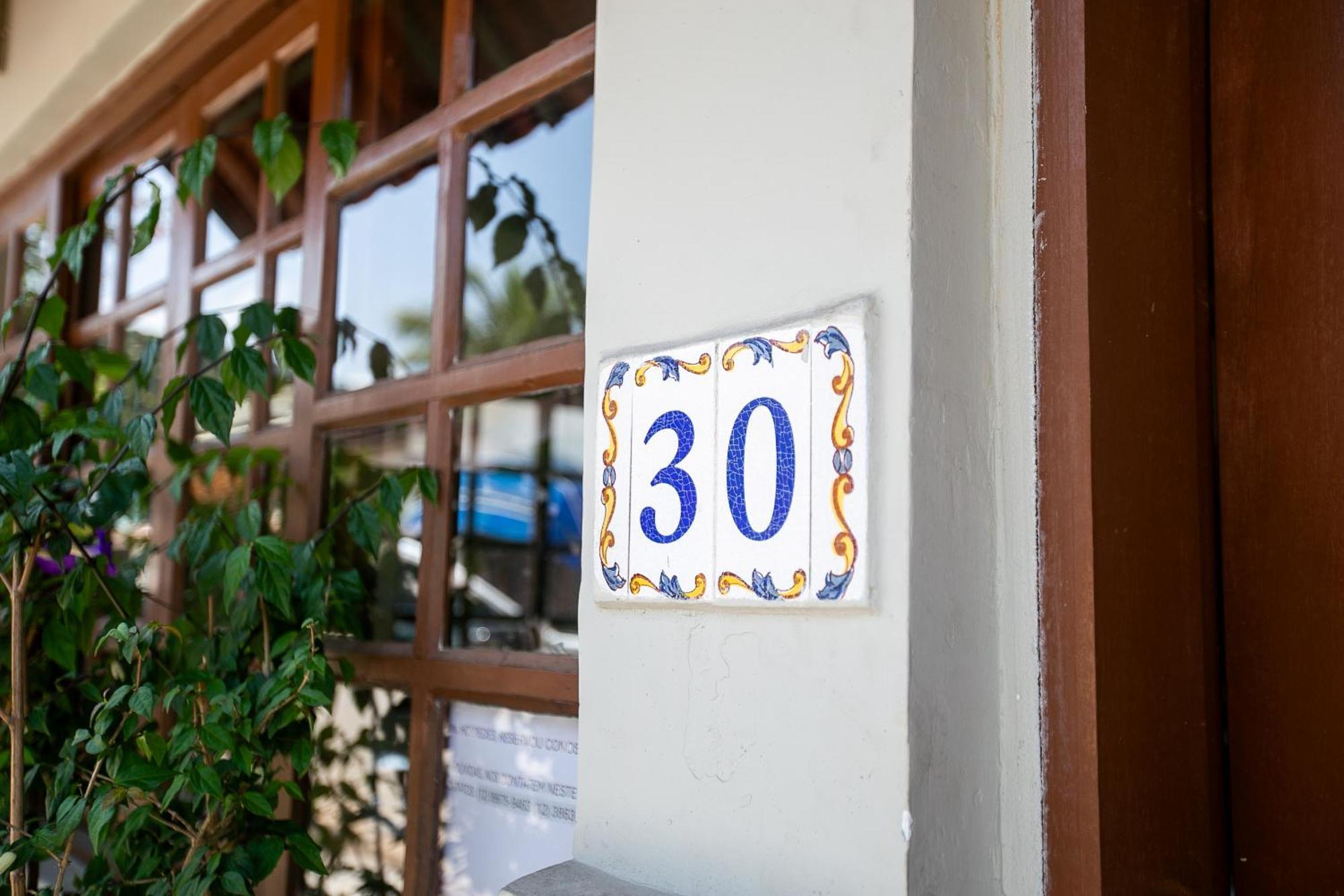 Juuquehy Surf House - suítes privativas-Passeio de canoa havaiana incluído Juqueí Exterior foto